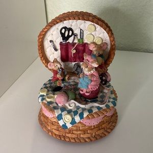 Sewing basket mice moving music box figurine
